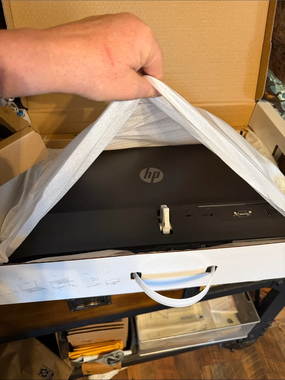 HP M22f Monitor in White Packaging NEW (5000H)